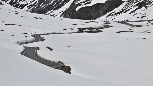 Furkapass mit Blick Richtung Urserntal